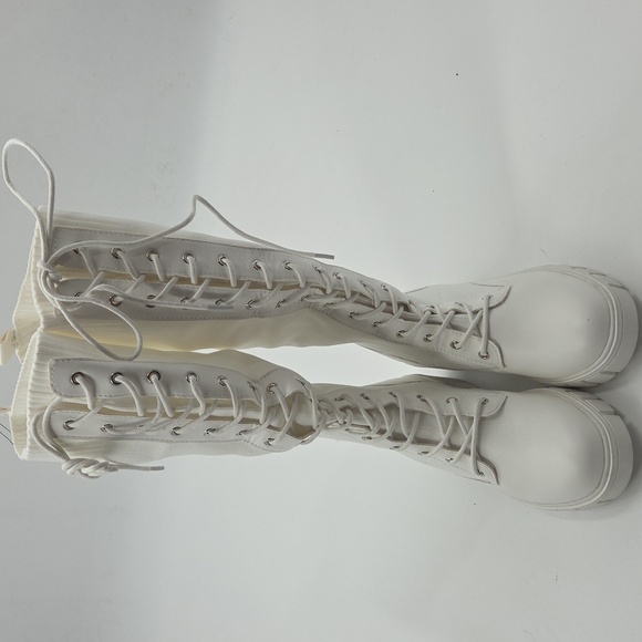 Women's White Knee-High Lace-Up Boots PU and Knit Material New - Picture 8 of 16